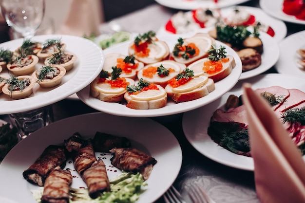 Pasto Cibi diversi in tavola Cena o pranzo