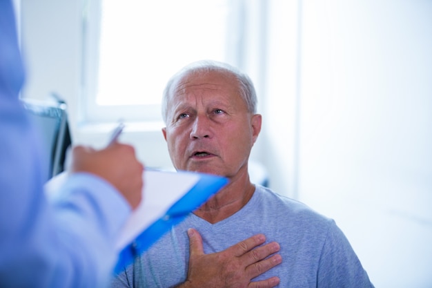 Paziente consultazione di un medico