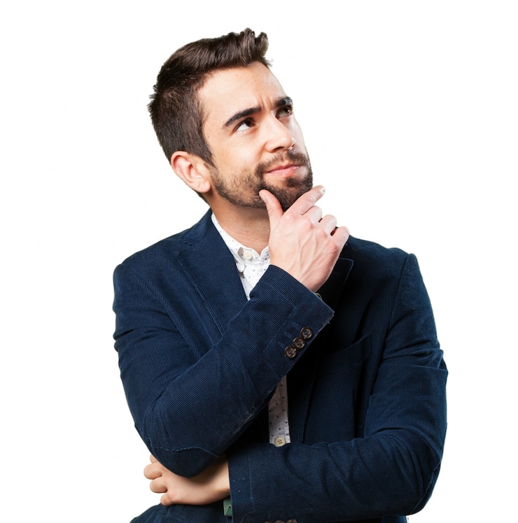Foto gratuito pensiero uomo serio