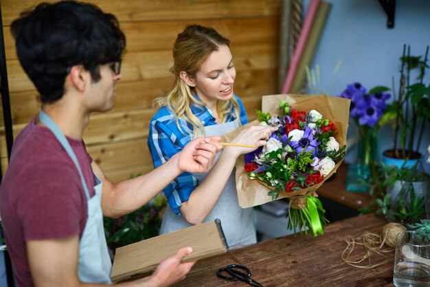 Personale del negozio di fiori