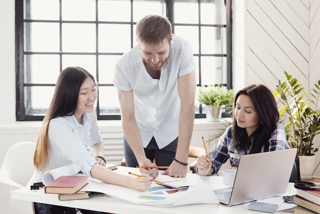 Persone al lavoro