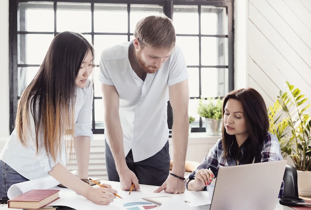 Persone al lavoro