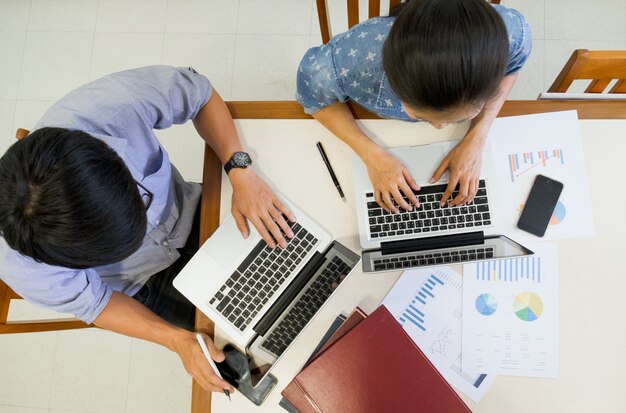 Persone, apprendimento, educazione e concetto di scuola.