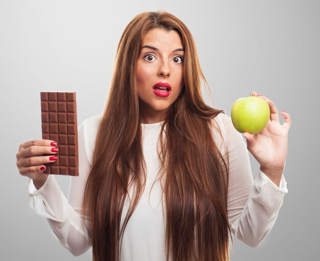 persone dieta preoccupato della salute di cioccolato