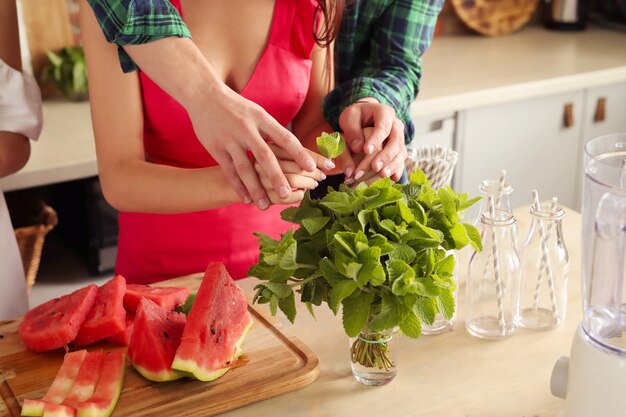 Persone in cucina