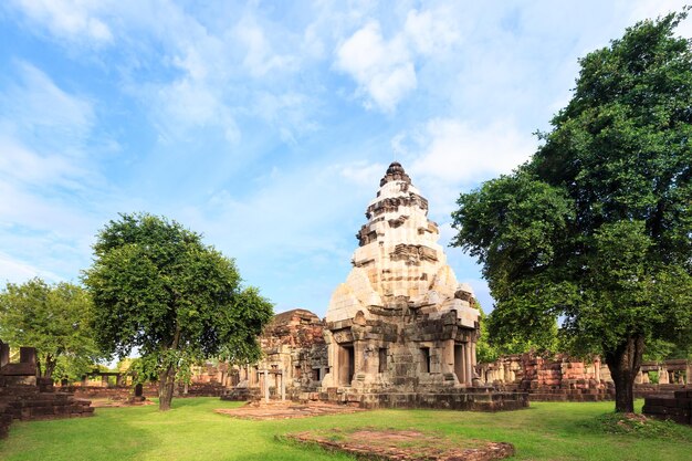 Pietra antica di Prasat Pha Nom Wan in Tailandia