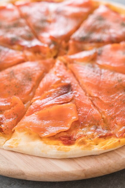 Pizza salmone affumicata