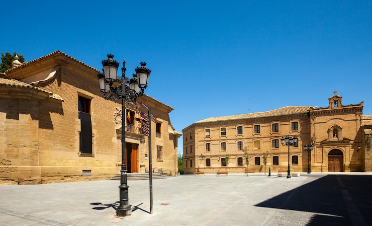 Foto gratuito plaza de la universidad di huesca