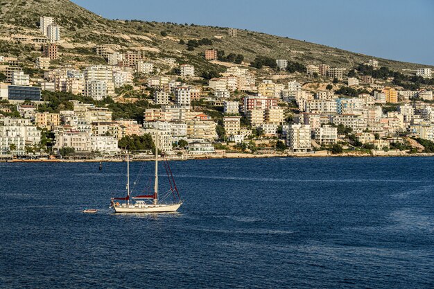 Porto di Saranda in prima serata