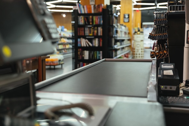 Posto di lavoro vuoto della cassa