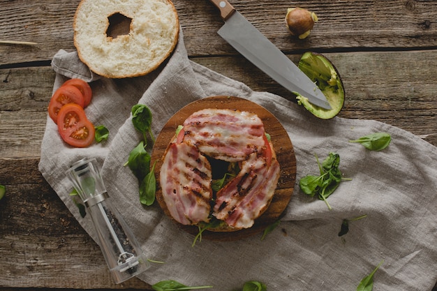 Preparare il panino con ciambella