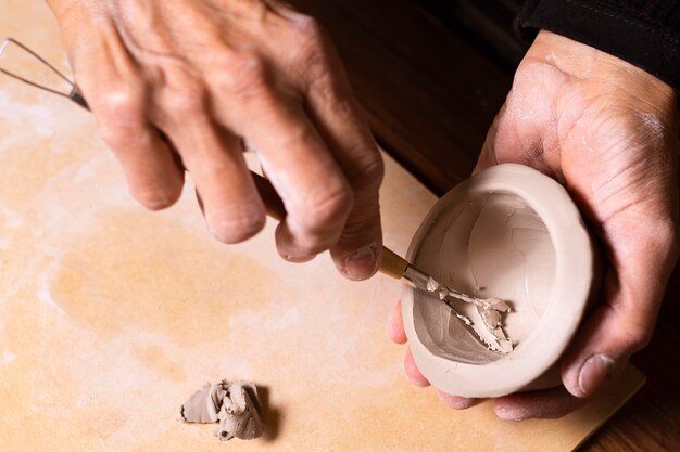 Primo piano del vaso di fabbricazione artigianale