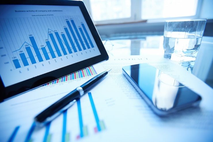 Foto gratuito primo piano di oggetti di business