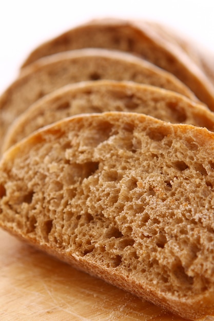 Primo piano di pane a fette