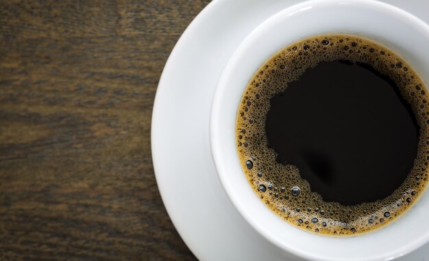 Primo piano di tazza di caffè gustoso