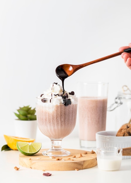 Primo piano frappè al cioccolato