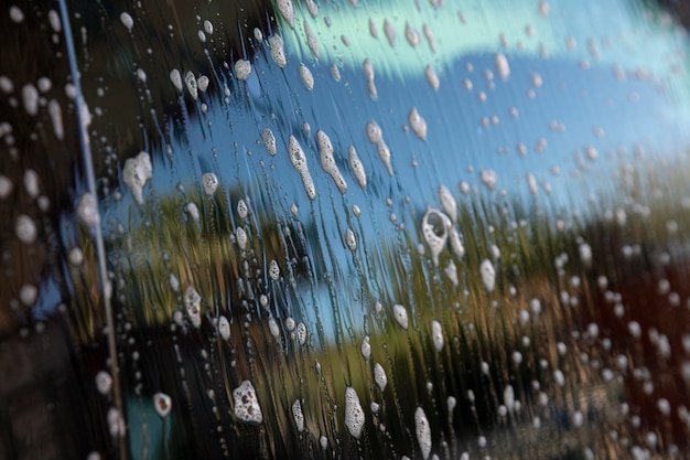 Primo piano sul lavaggio della cura dell'auto