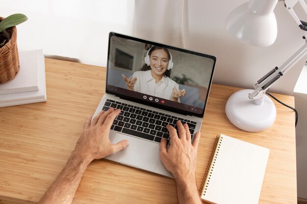 Primo piano sull'aula virtuale