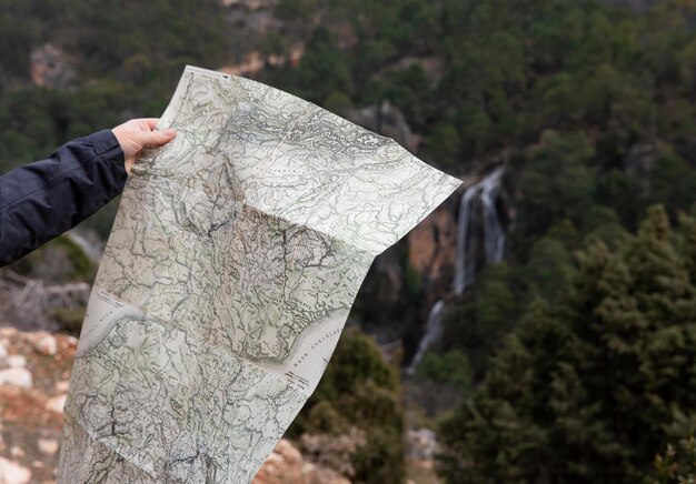 Primo piano turistico con mappa