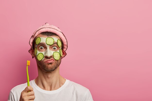 Procedura di trattamento del viso e concetto di cura dei denti