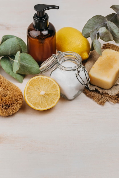 Prodotti per il relax in casa e limone