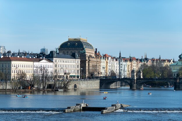 Pulisci le strade della città di Praga