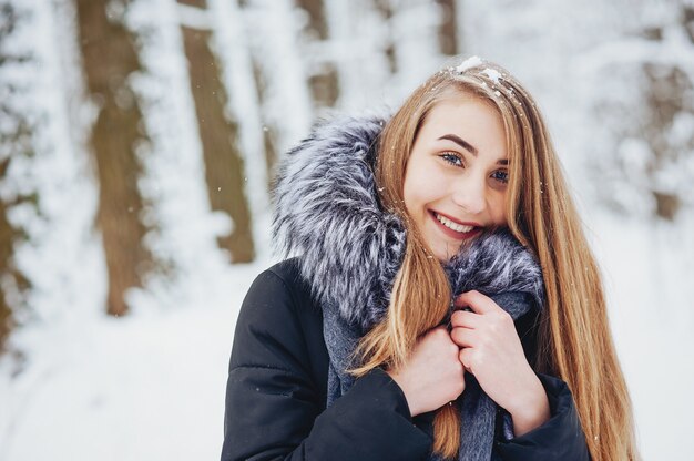 ragazza in un parco