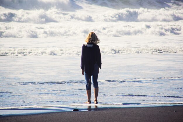 Ragazza solitaria