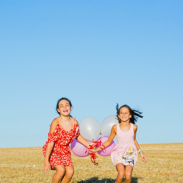 Ragazze con palloncini