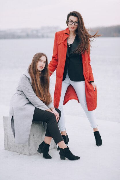 Ragazze di moda in città