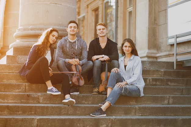 ragazzi con violino