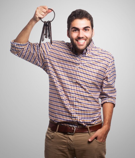 ragazzo sorriso vecchia casa bella