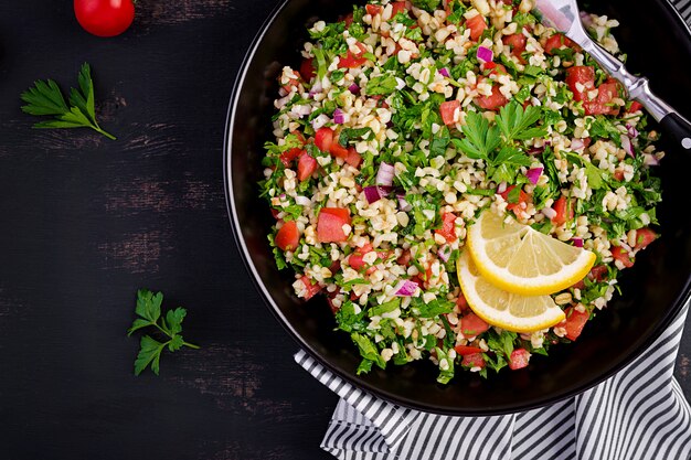 Ricetta mediorientale di verdure e grano tipo cous cous