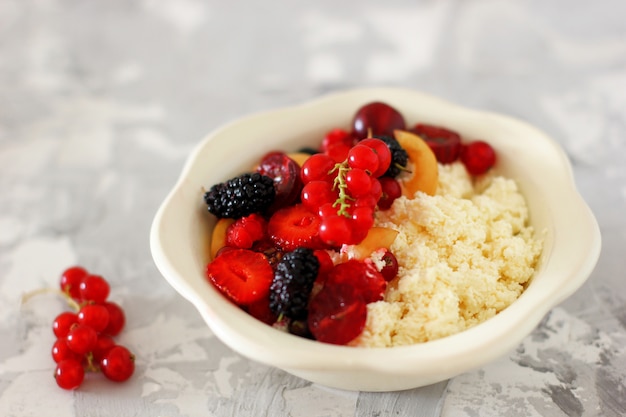 Ricotta con frutti di bosco estivi