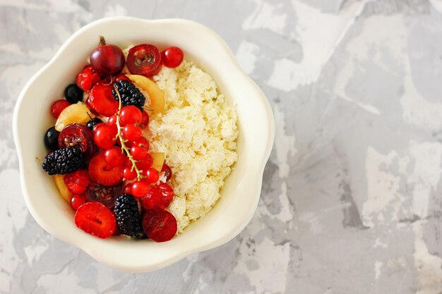 Ricotta con frutti di bosco estivi