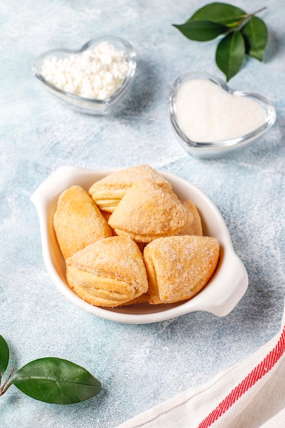 Ricotta e biscotti di zucchero