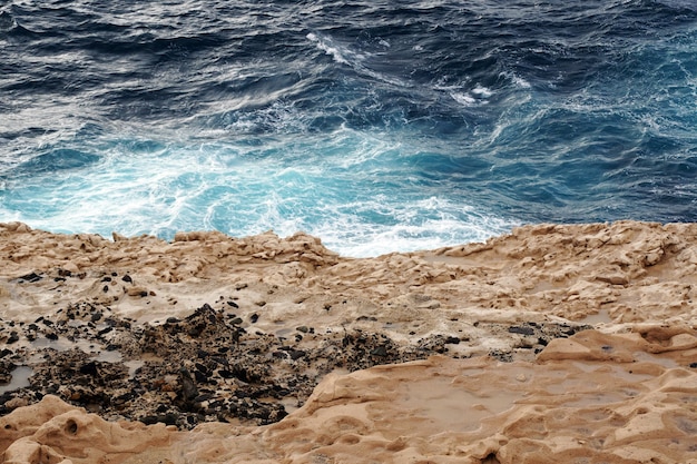 Ripresa aerea della spiaggia di Playa de Ajuy a Ajuy, Spagna