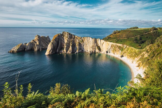 Ripresa aerea di Playa del Silencio Asturie Spagna