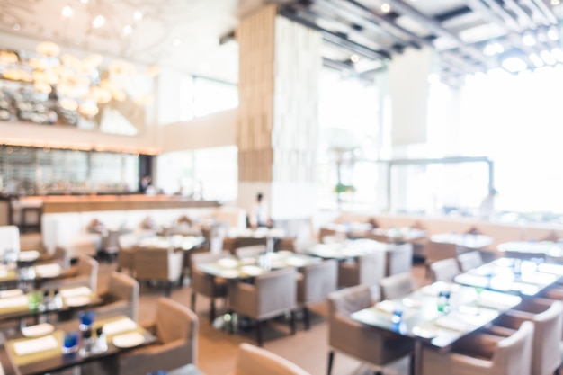 ristorante Unfocused con tavoli pronti