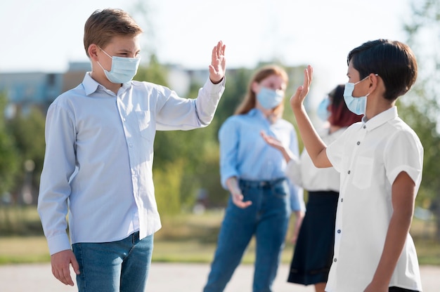 Ritorno a scuola durante il concetto covid