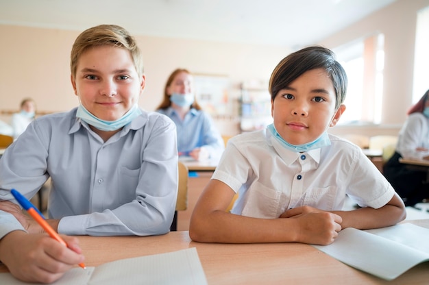 Ritorno a scuola durante il concetto covid