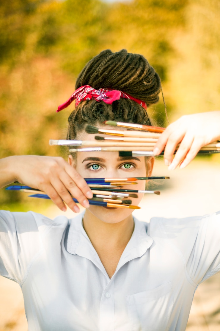 Foto gratuito ritratto di artista femminile