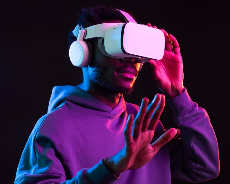 Foto gratuito ritratto di giovane uomo afroamericano con occhiali vr