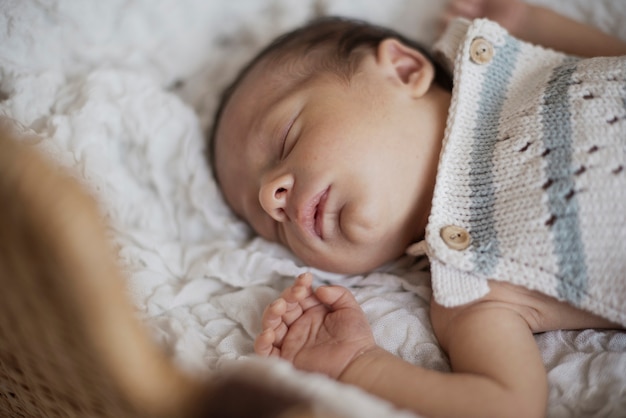 Ritratto di piccolo bambino che dorme