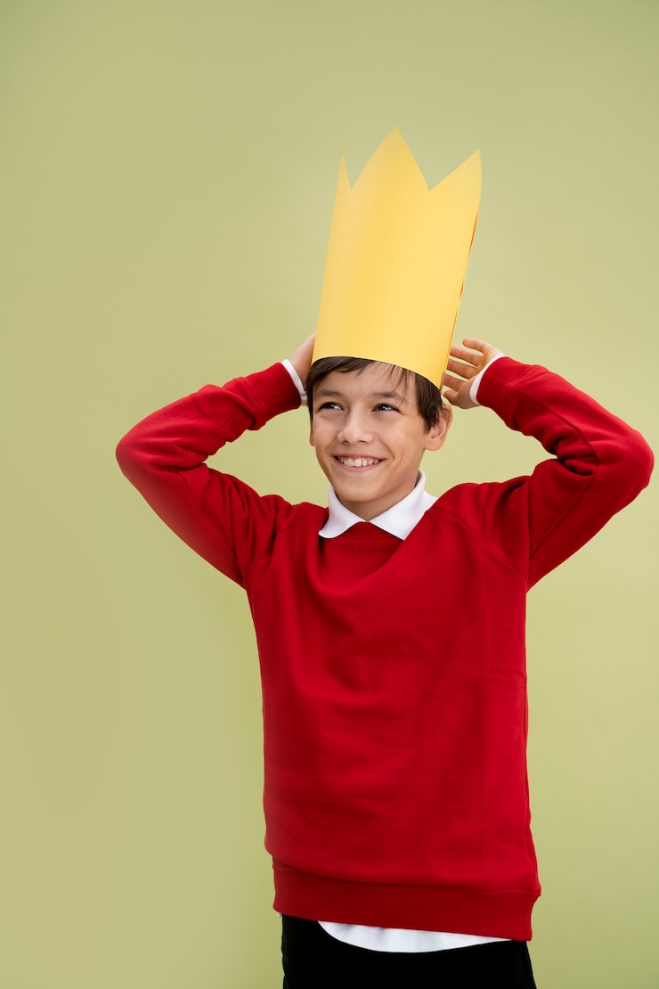 Foto gratuito ritratto in studio di bambino isolato