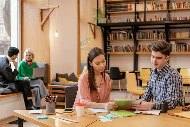 Riunione di squadra per le start-up