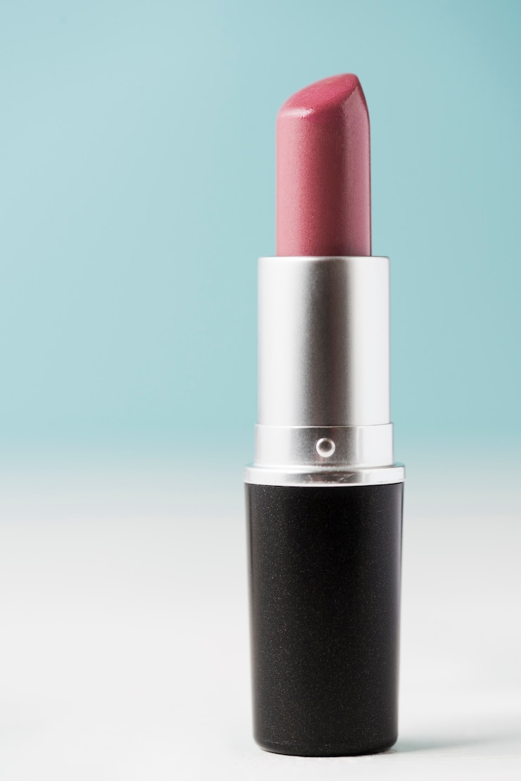 Foto gratuito rossetto adorabile del primo piano