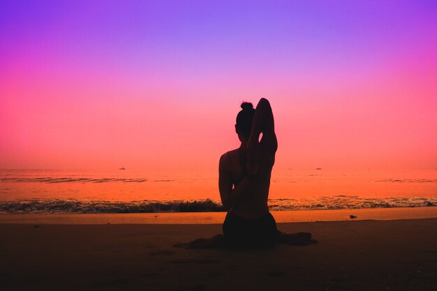 sabbia donna yoga salute femminile