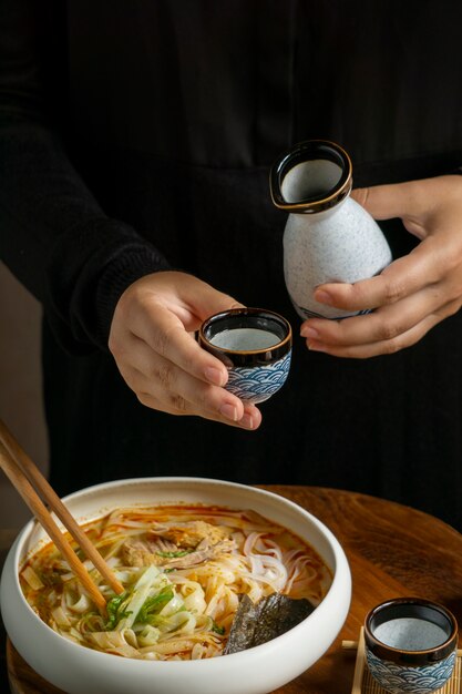 Sake, bevanda giapponese, natura morta.