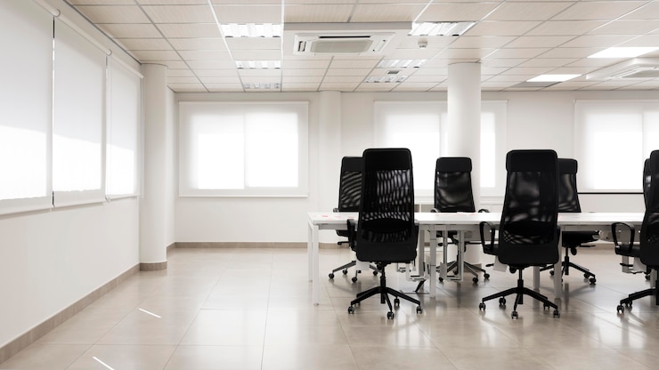 Foto gratuito sala conferenze vuota con copia spazio